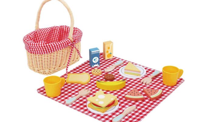 Дитячий пікніковий кошик з аксесуарами