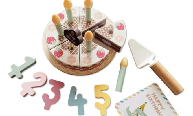 Дерев’яний ігровий набір «Святковий торт»